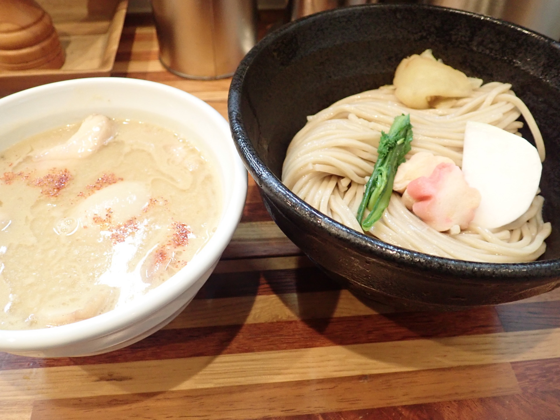 ラーメン修行18 今年4杯目 銀ダラ西京味噌つけ麺 全部入り 鮮魚らーめん 五ノ神水産 神田 研究とラーメンと読書